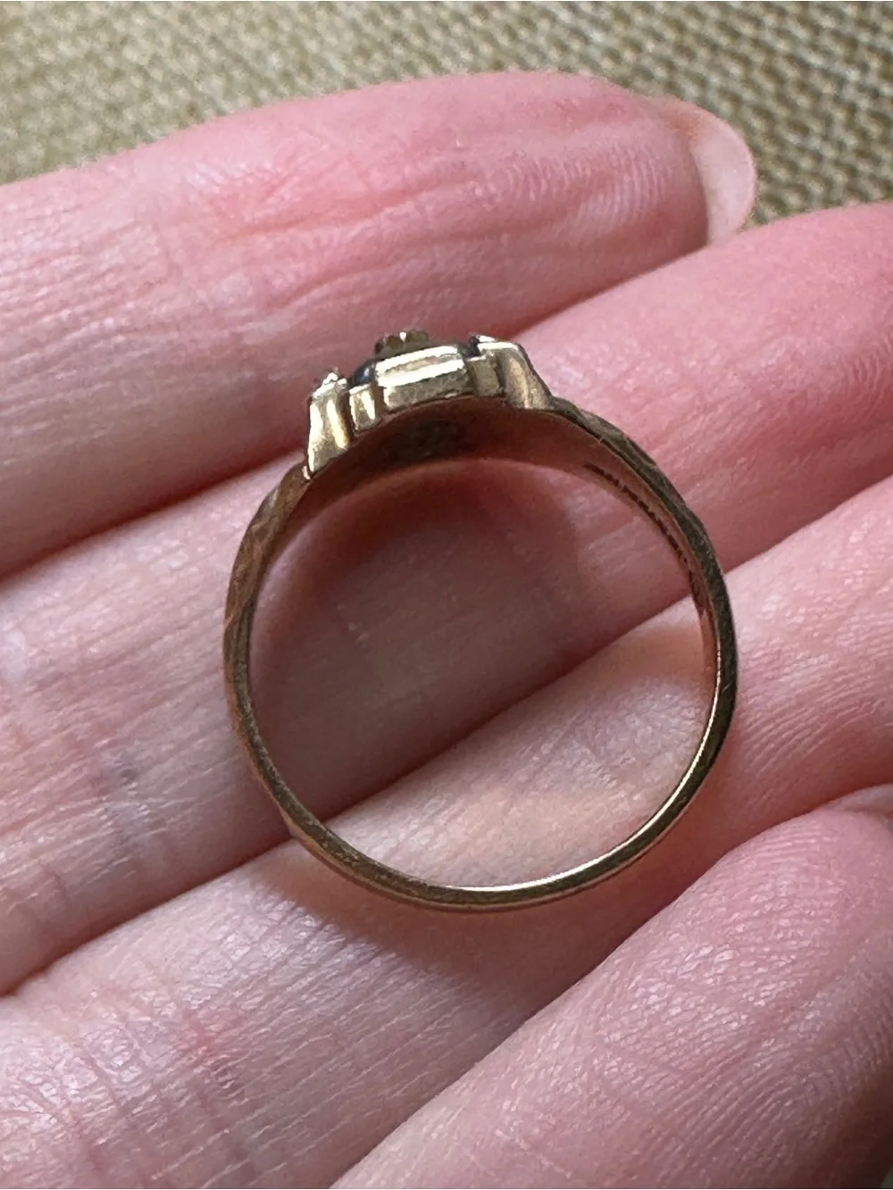 1965 Jostens Yellow 10k & Mother of Pearl Class Ring Size 5.75 Initials C.D.